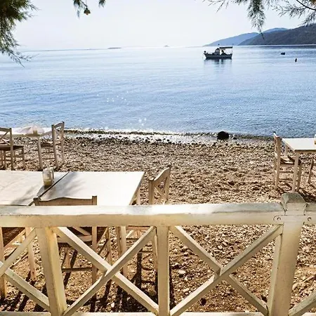 Villa μαρία 3 *